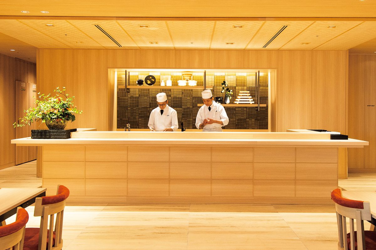 「JALファーストクラスラウンジ」の「鮨 鶴亭」