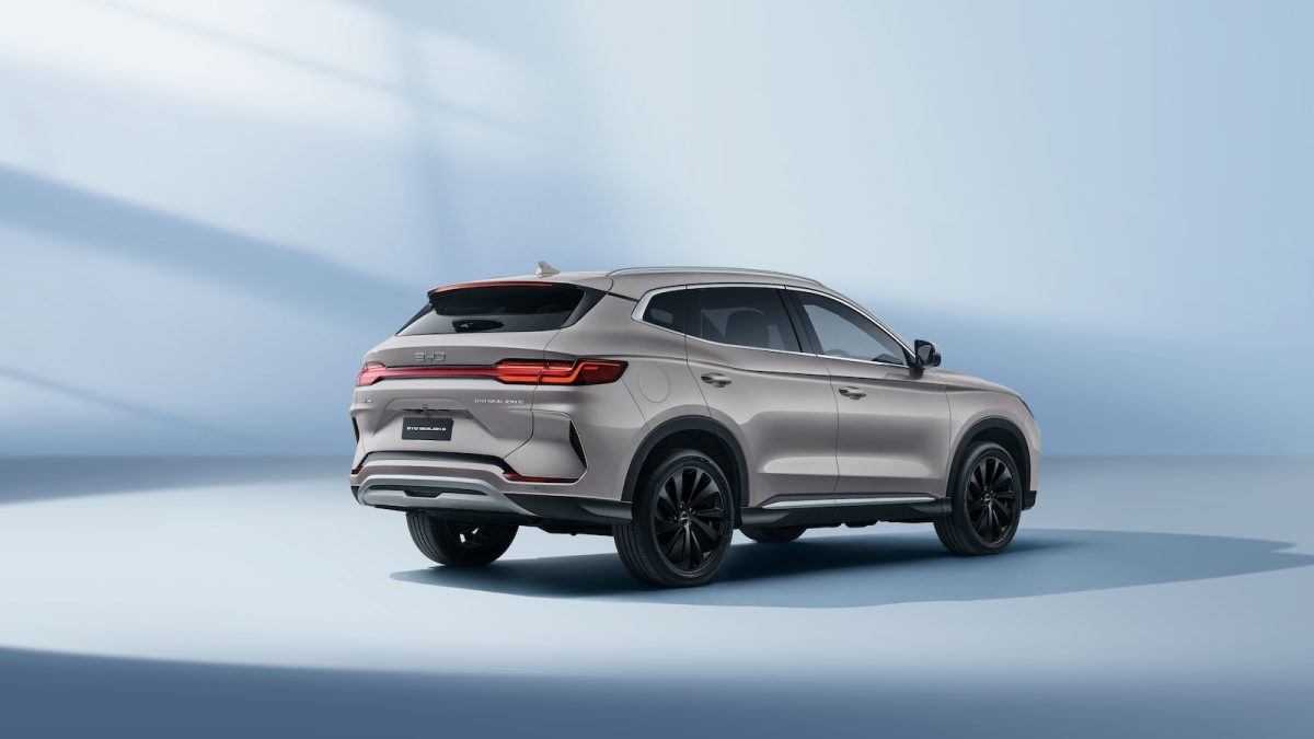 BYD SEALION6