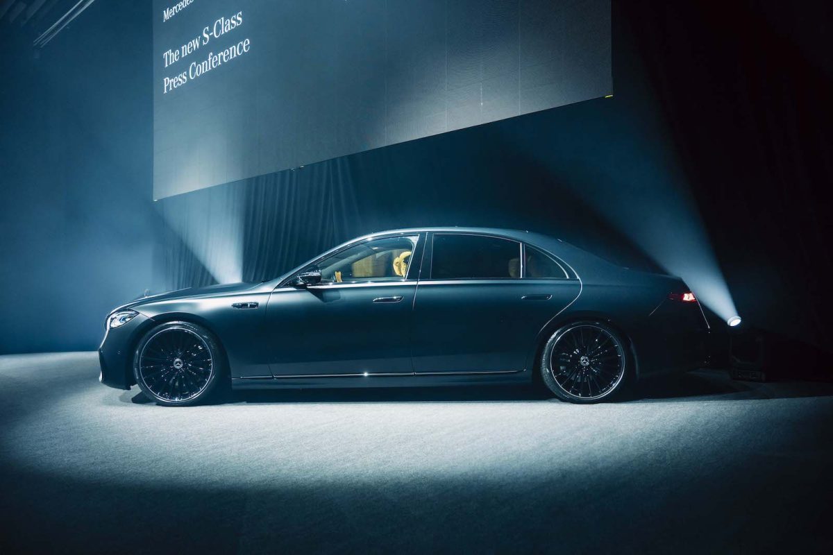 メルセデス・ベンツS 450 d 4MATIC(ISG) 全長×全幅×全高：5195×1920×1505mm パワートレイン:3ℓ直列6気筒ディーゼルターボ＋マイルドハイブリッドシステム トランスミッション：9段AT 駆動方式： 4輪駆動 最高出力：367ps 価格：クーペ ￥15,980,000（税込）