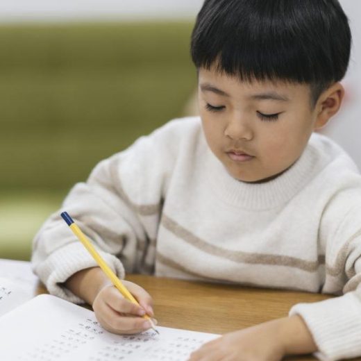 「うちの子は勉強が苦手」と思い込まないで。子どもの“どうせできない…”を変える親の接し方