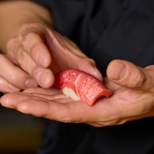 ミシュラン1つ星「宇田津鮨」のDNAを継ぐ。表参道で見つけた、新しい江戸前鮨の楽しみ方