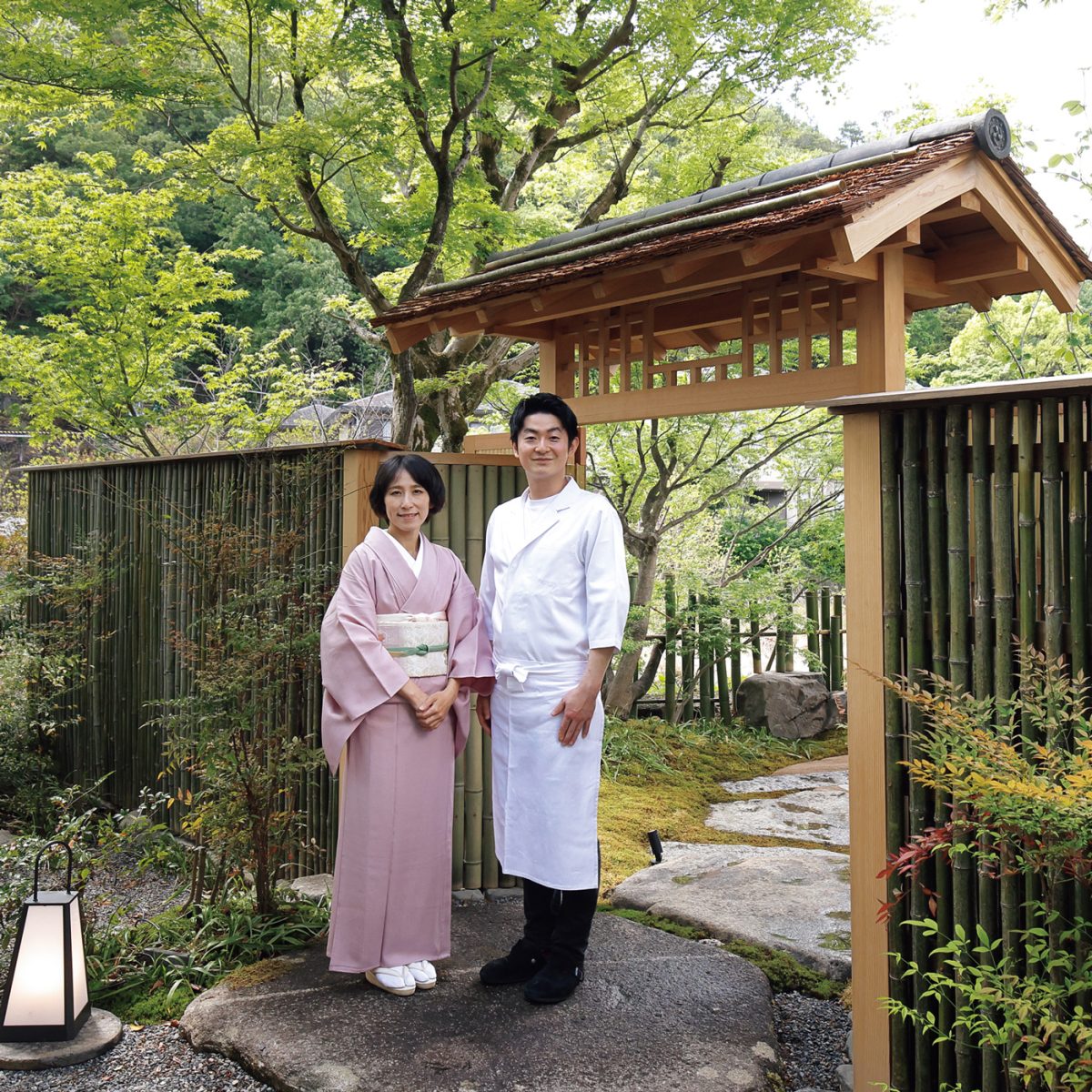 「研野」の店主・酒井研野氏、愛さん夫妻
