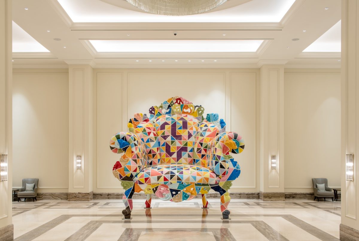 「パラダイスシティ」に展示されている、Alessandro Mendini「Paradise Proust」。