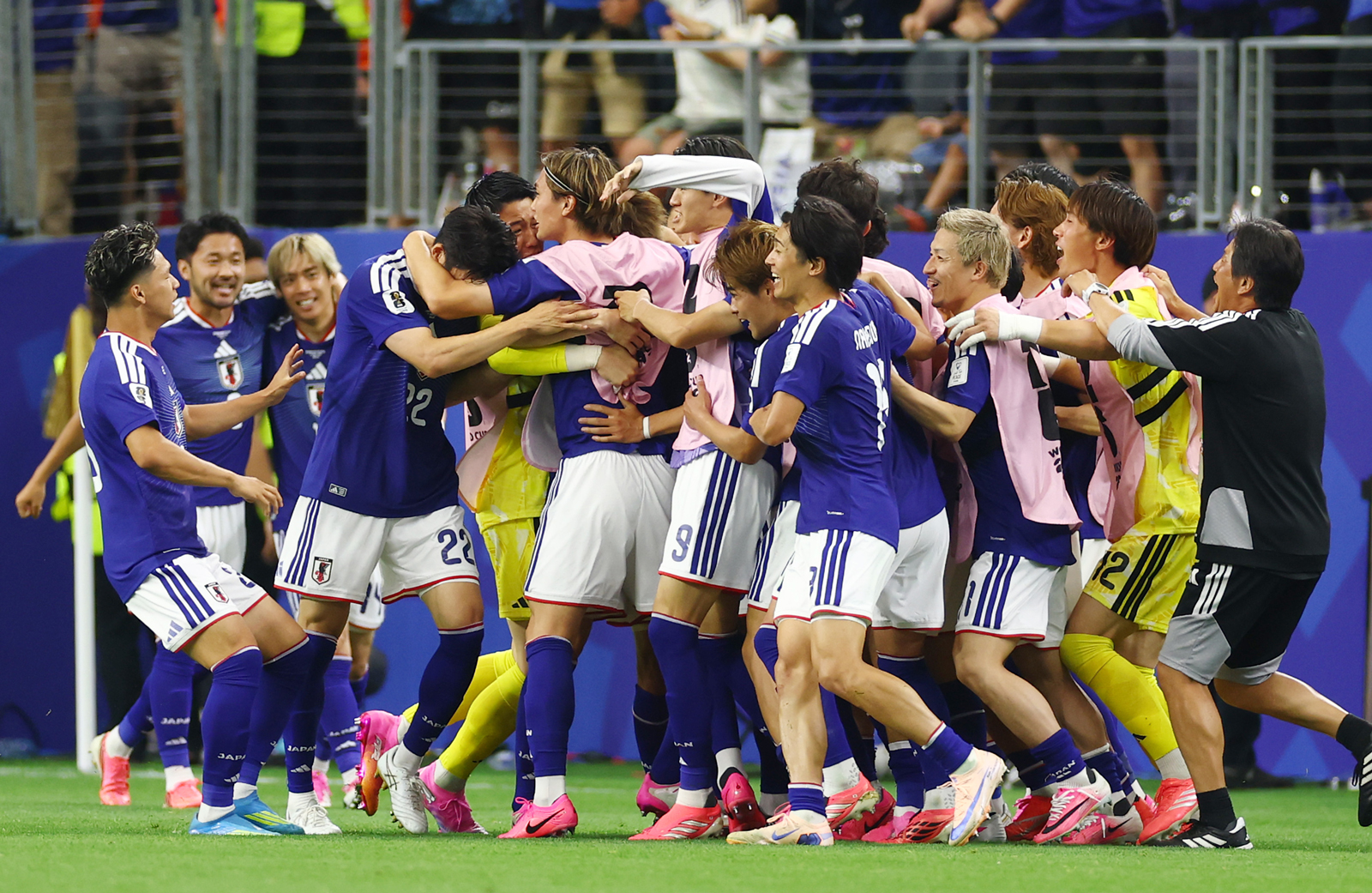 日本代表がW杯で結束力を高めた、“2度の選手ミーティング” | GOETHE