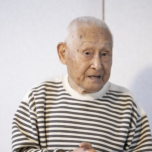 稲田弘