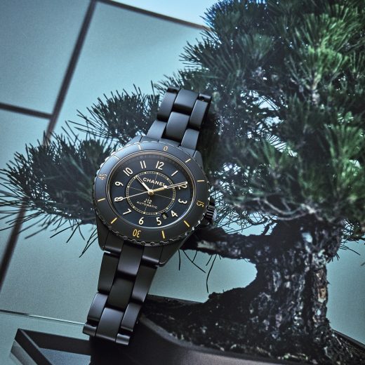 シャネル「J12 GOLDEN BLACK キャリバー 12.1」