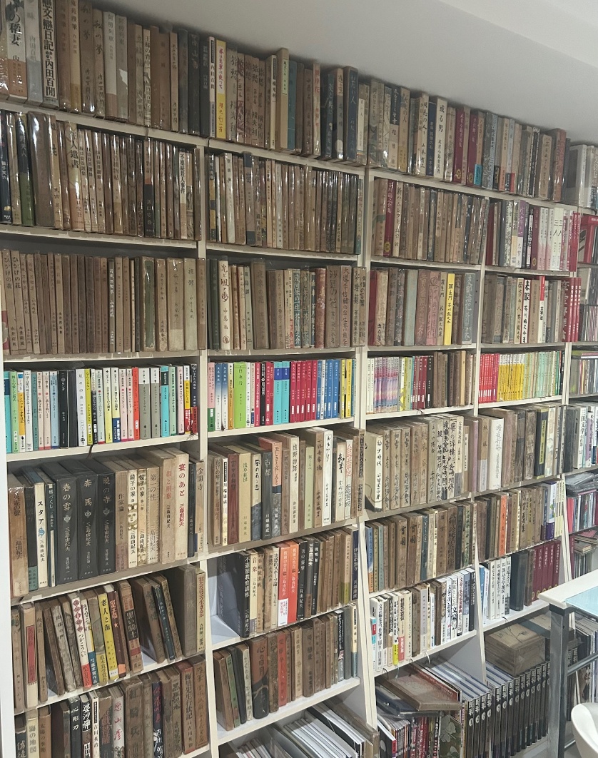 蔵書1万冊の放送作家が実践、本をほとんど読まずに仕事へつなげる技術