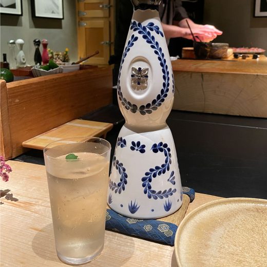 鮨×テキーラ、ミシュラン1つ星「宇田津 鮨」で体験した、大人の新ペアリング