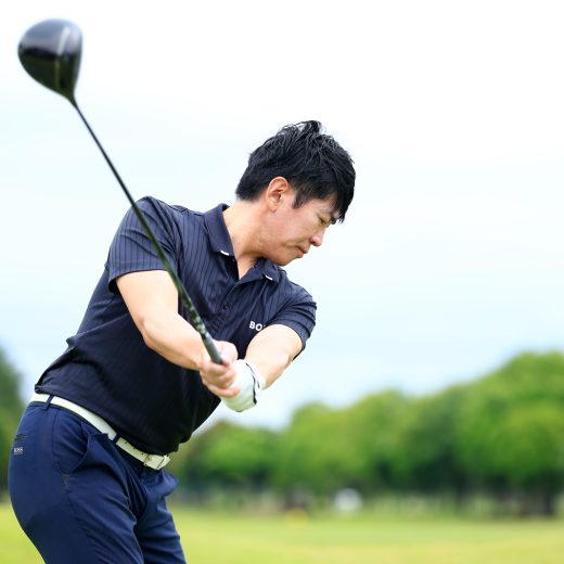 吉田洋一郎の最新ゴルフレッスン／左への引っかけが止まらない…スプリットハンドで分かる「手打ち」の正体