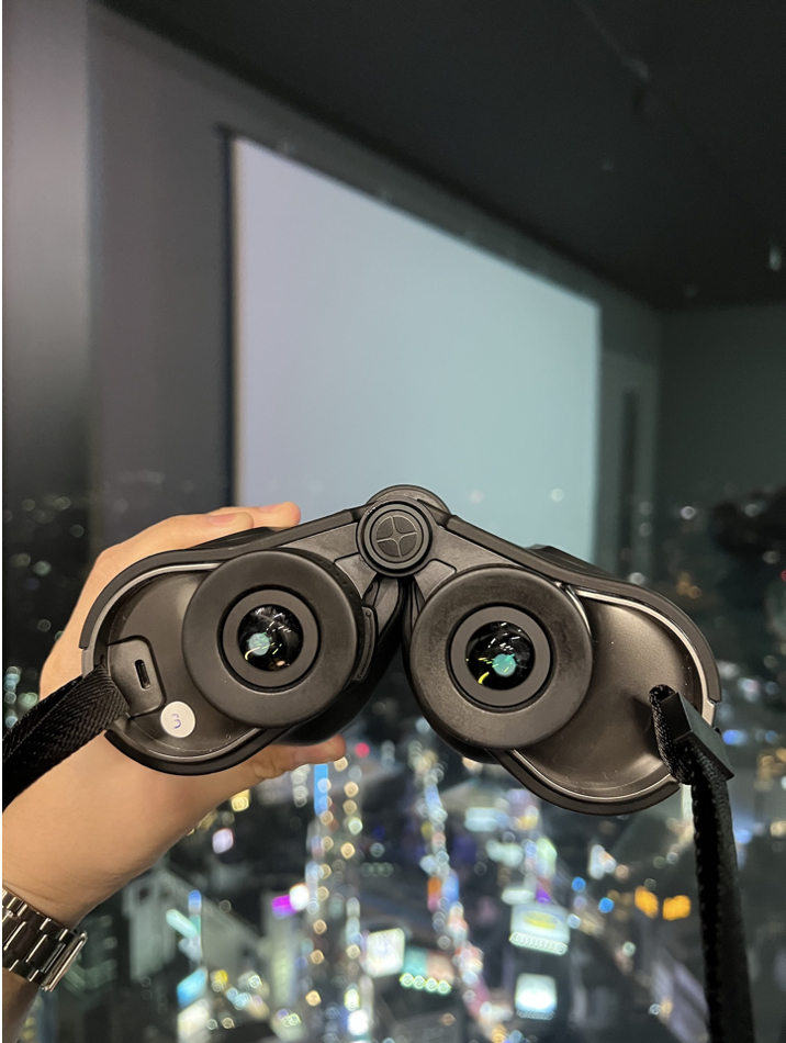 世界初! 見ている景色にリアルタイムで情報を表示する、AR搭載スマート双眼鏡「ENVISION」