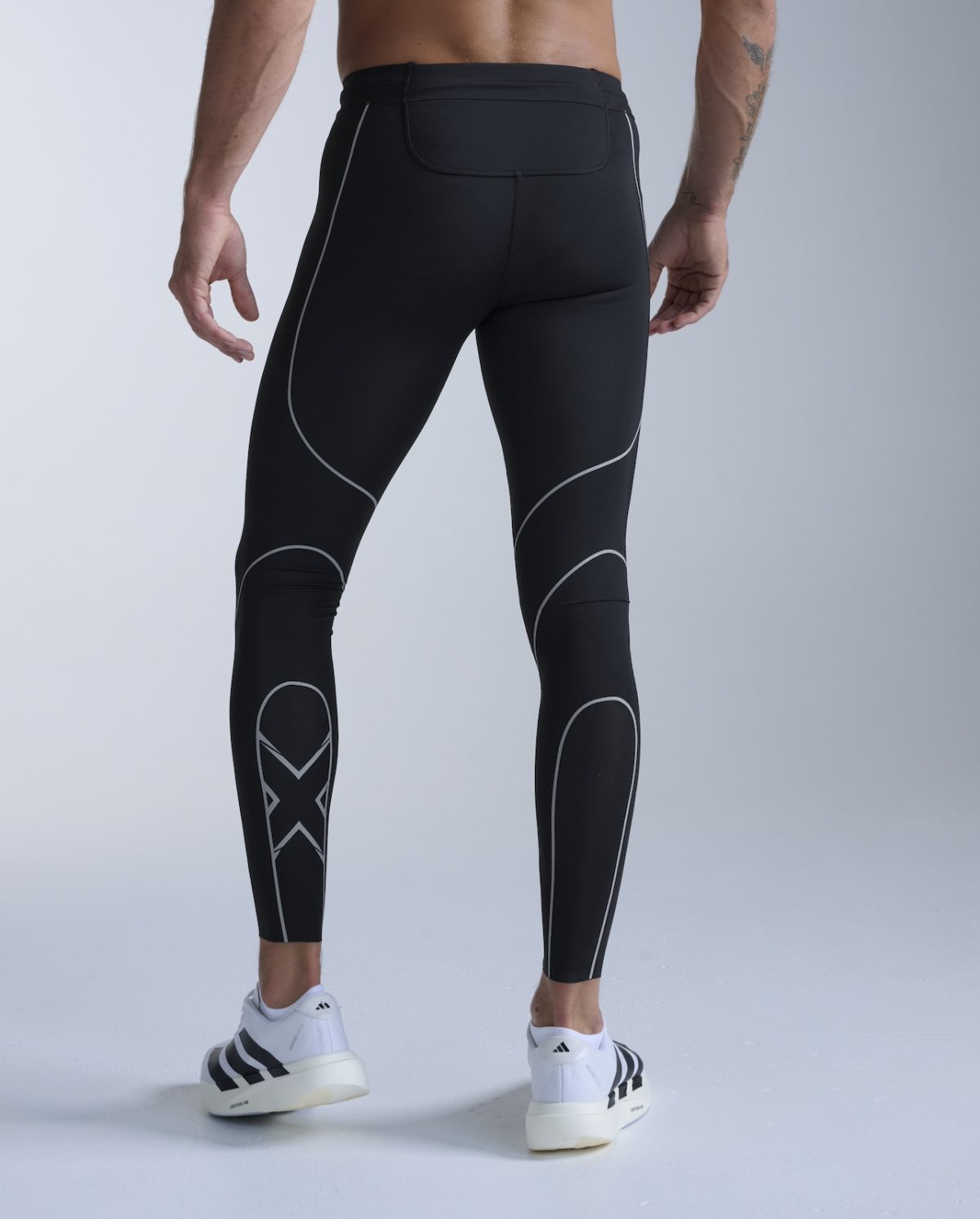 2XU「メンズ ライトスピード キネシス コンプレッションタイツ」