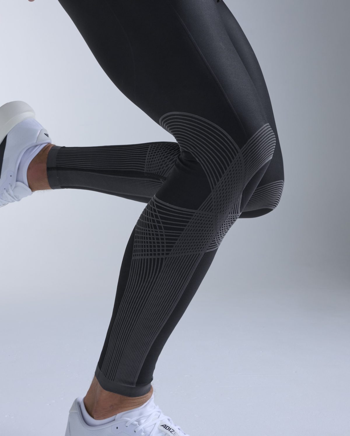 2XU「メンズ ライトスピード キネシス コンプレッションタイツ」