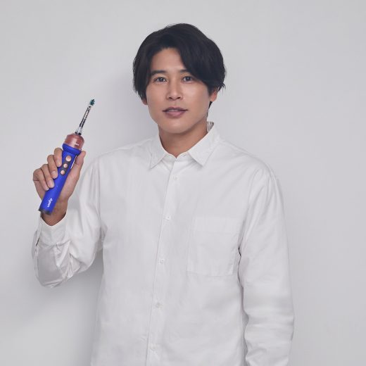 内田篤人が「Dyson CameraJet™」を体験