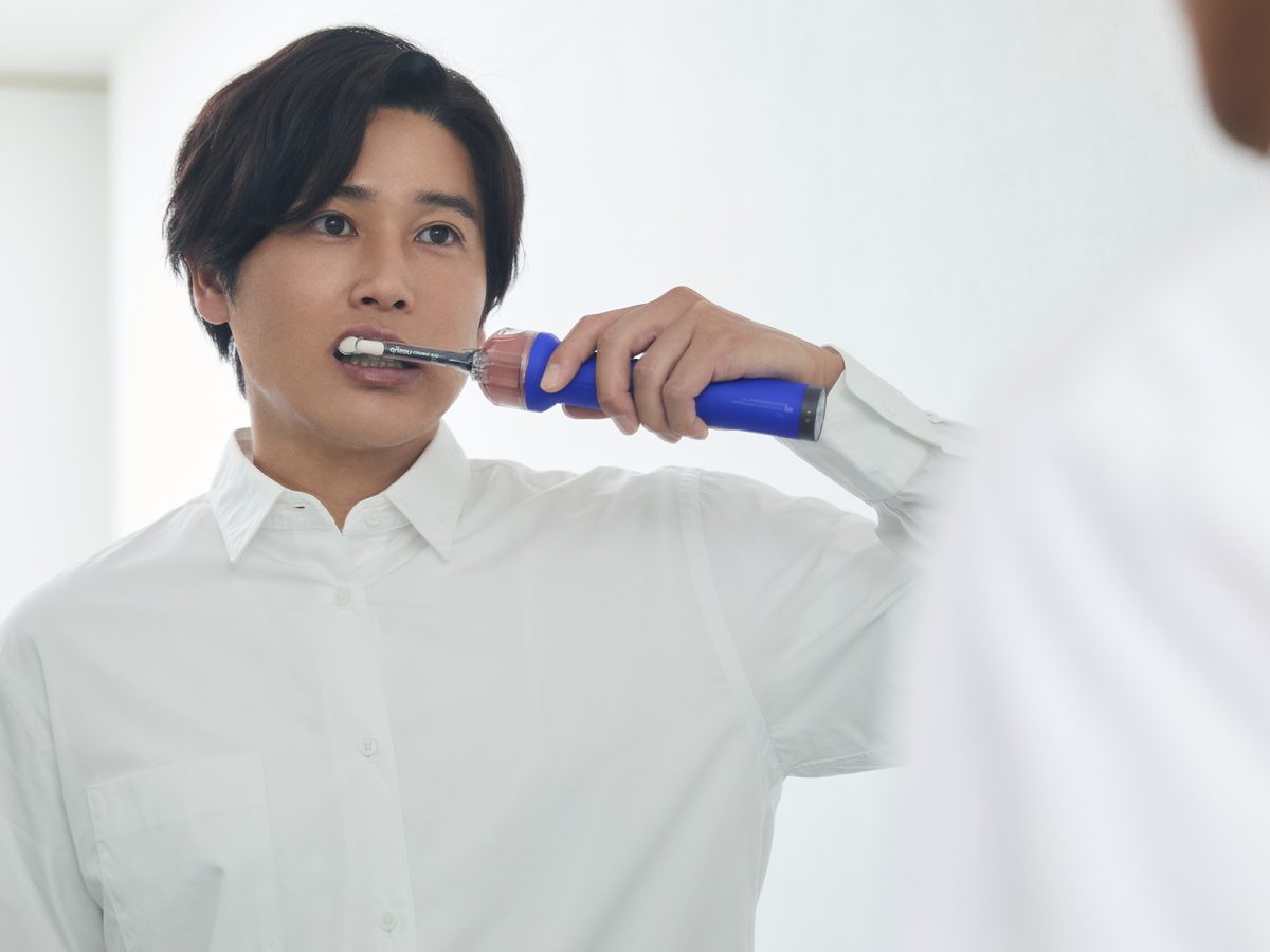 内田篤人が「Dyson CameraJet™」を体験