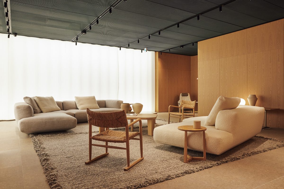 「FLEXFORM TOKYO」のソファ「ラウンジスケープ」