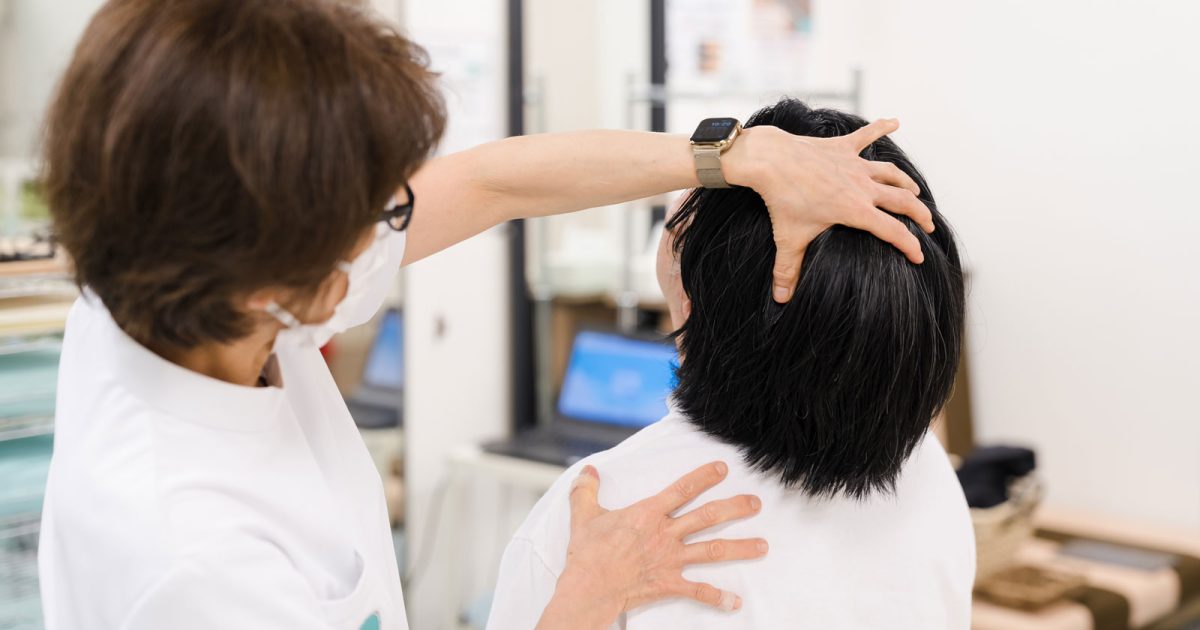 たった5ミリで寝返りが変わる？ 整形外科医がつくった、“治療発想”のオーダー枕とは