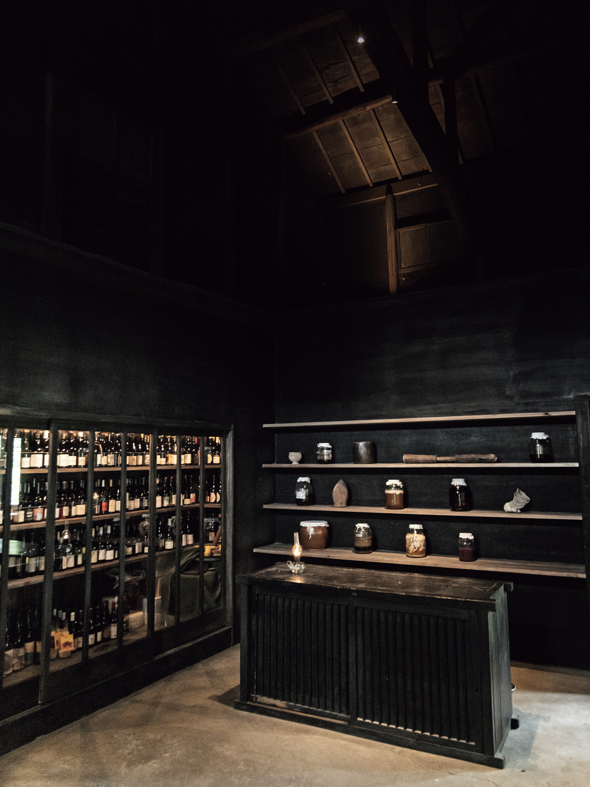 「MUBE」の店内