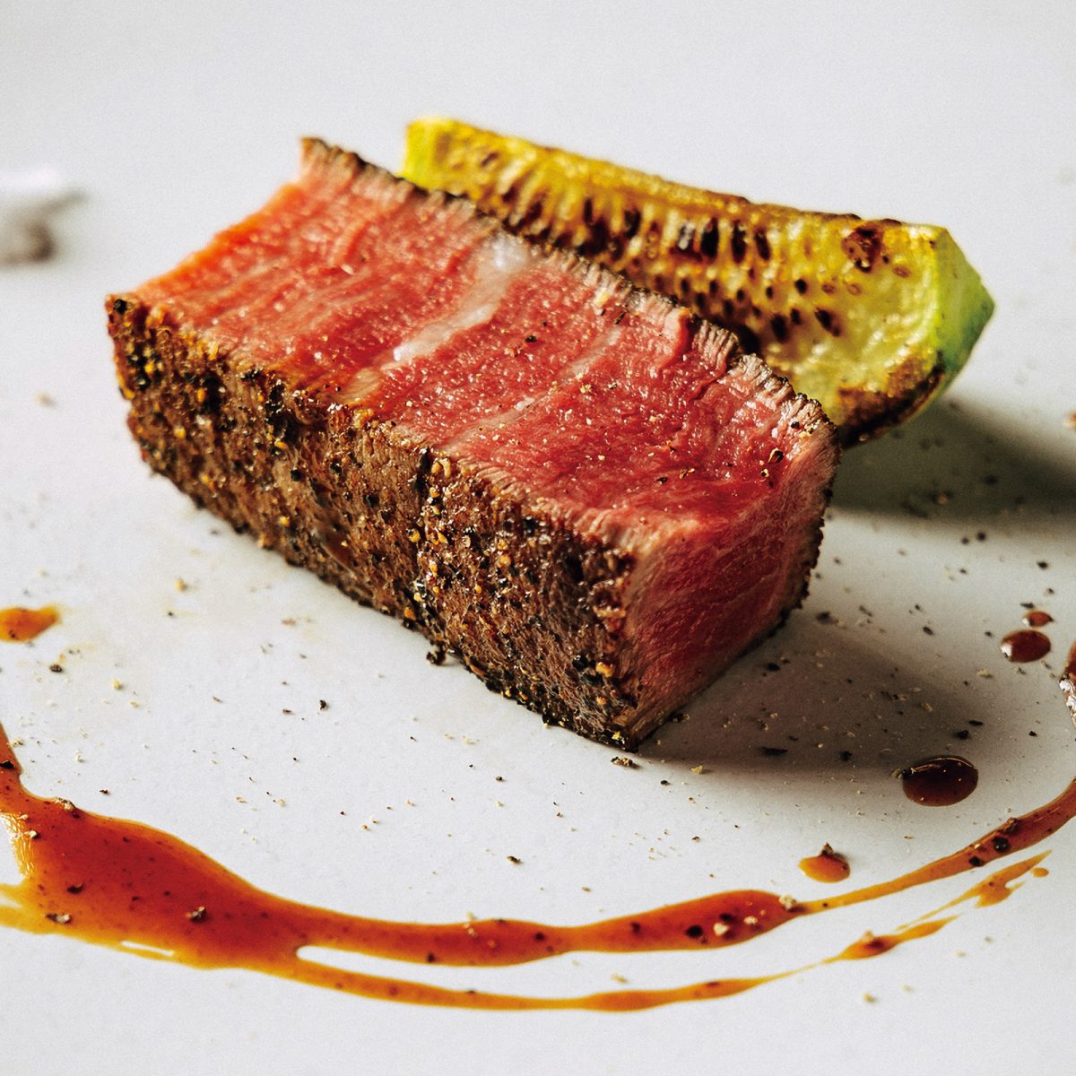 「TOSAGE」のメインの肉料理