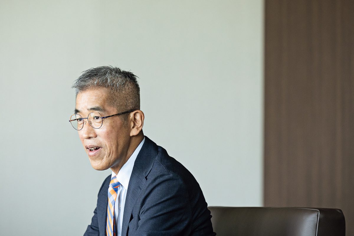 岸博幸氏