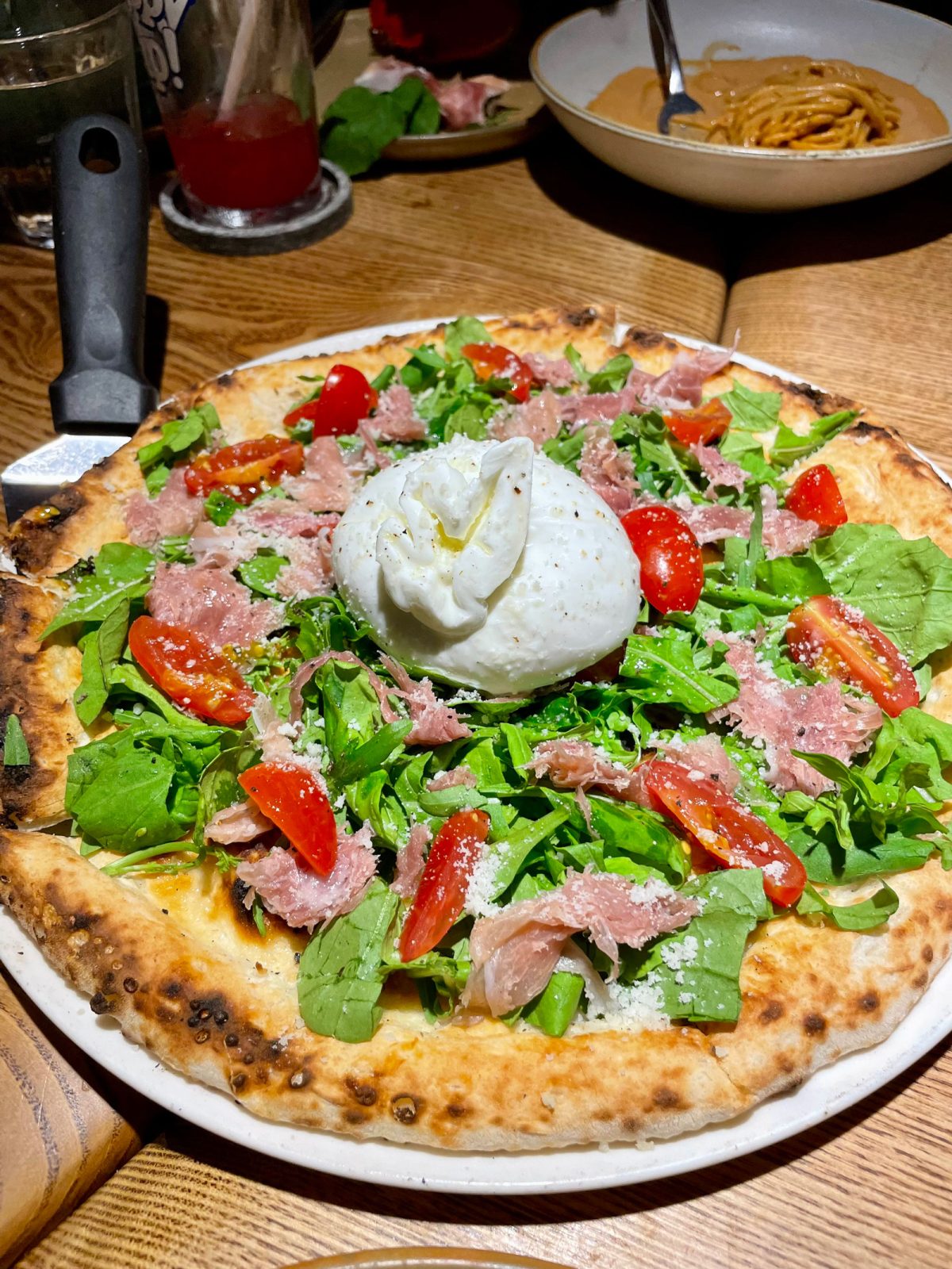 ハノイの人気店「Pizza 4P's」のピザ