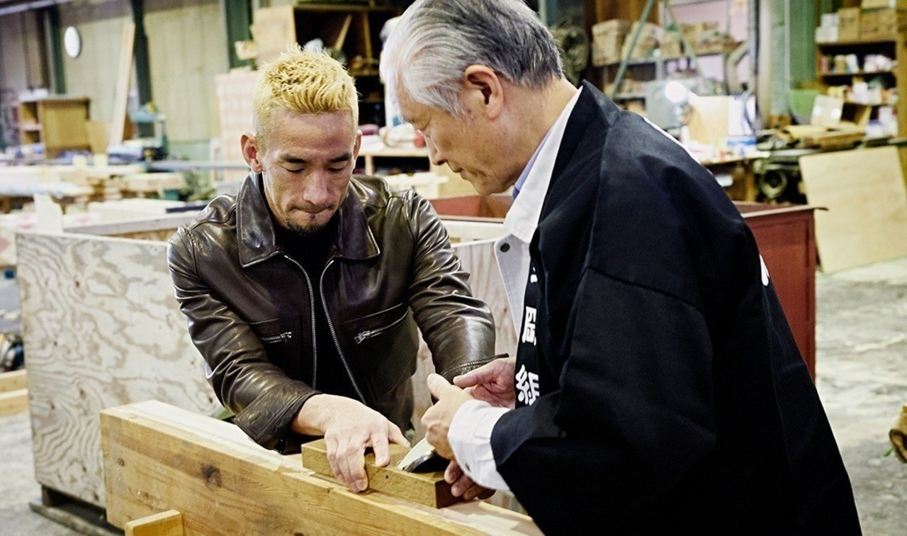 中田英寿に ほ ん も の外伝 世界最古の建設会社 金剛組 で宮大工の技術に驚嘆 大阪 仕事が楽しければ人生も愉しい Goethe 男性ライフスタイル誌