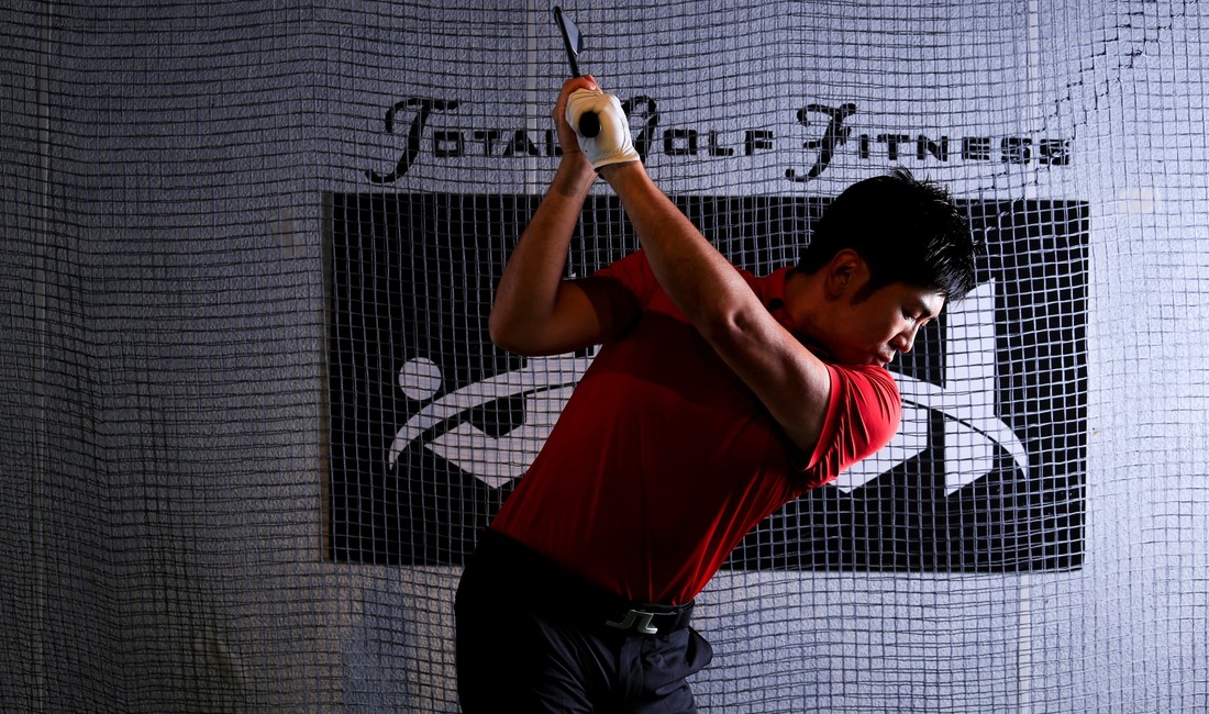 ゴルフスイング時の 捻転差 は作るものではなく 自然と生じるもの 仕事が楽しければ人生も愉しい Goethe 男性ライフスタイル誌