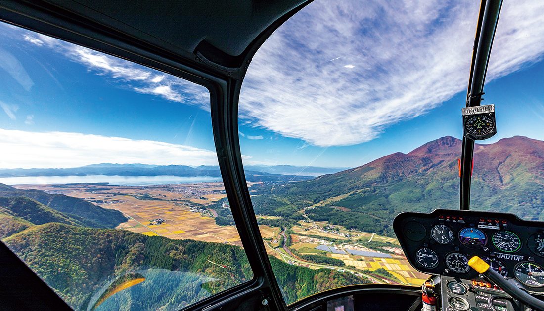 ヘリコプターで福島・裏磐梯へ！ スーパーカーでドライブする