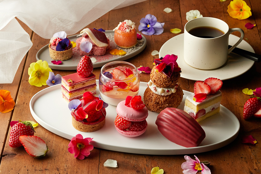 Floral Strawberry Afternoon Tea / Sweet Afternoon Tea