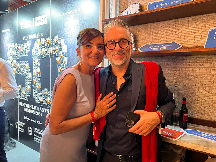 2022年世界のベストレストラン 50に参加した、イタリア「Uliassi」のマウロ・ウリアッシさんと夫人