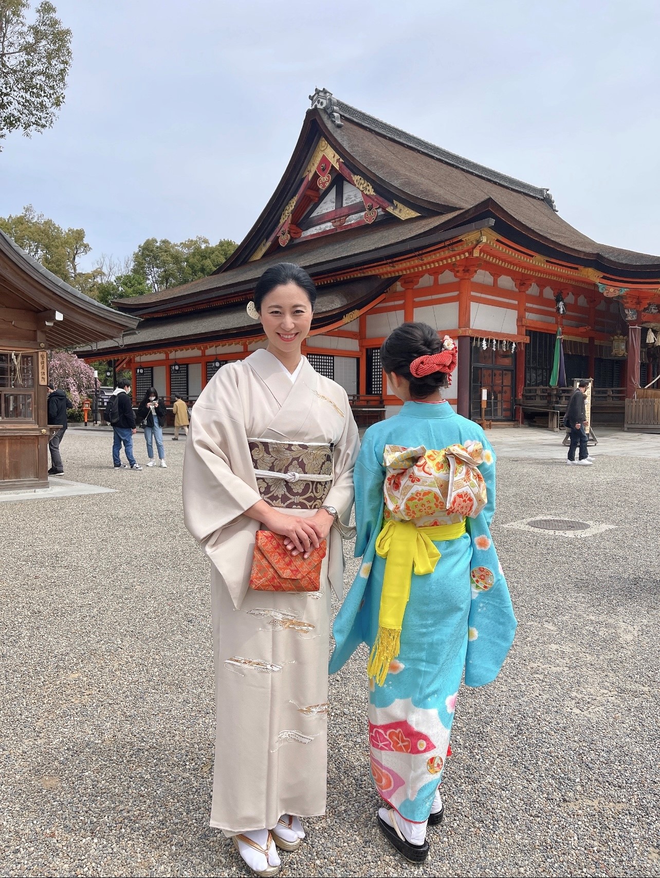 三浦瑠麗さんと娘さんの写真