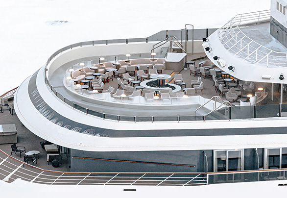 南極クルーズ 船の屋外施設