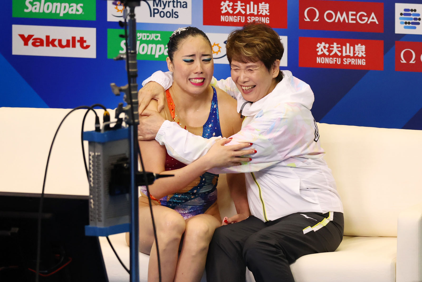 2023世界水泳福岡大会AS 女子ソロテクニカル決勝での乾友紀子と井村雅代 コーチ。
